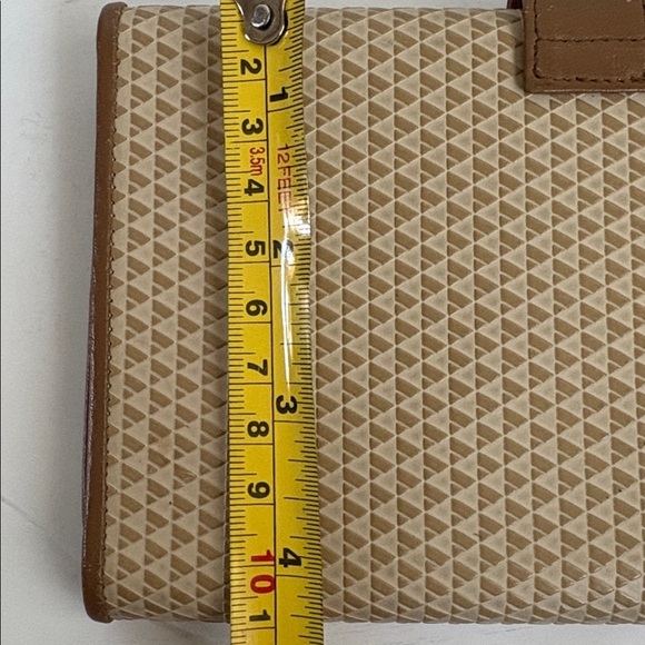 Vintage Liz Claiborne tan and beige pocketbook checkbook snap close wallet - Picture 6 of 16
